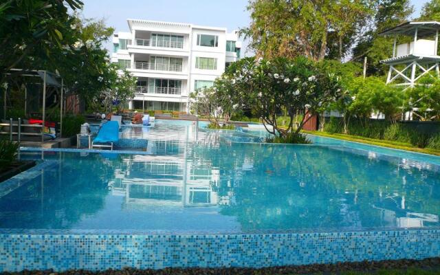 Baan Sandao Beach Apartment