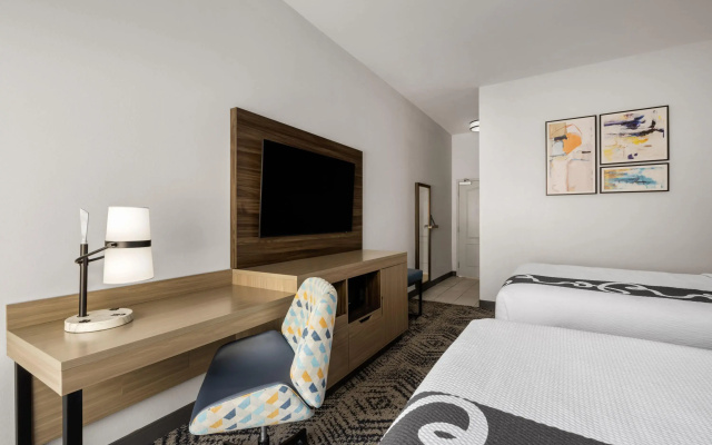 La Quinta Inn & Suites by Wyndham Savannah Airport - Pooler
