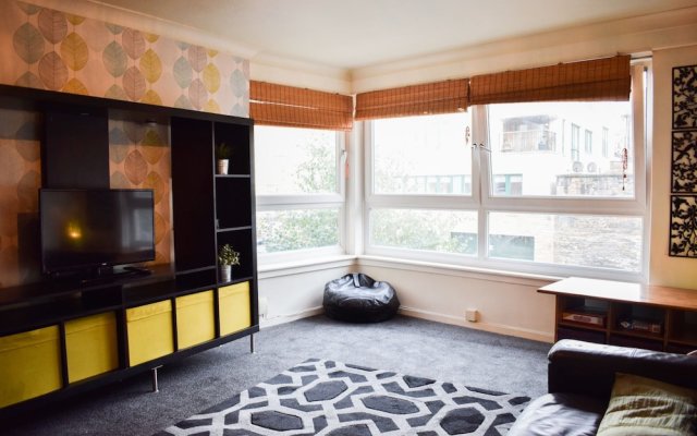 2 Bedroom Flat in the Heart of Leith