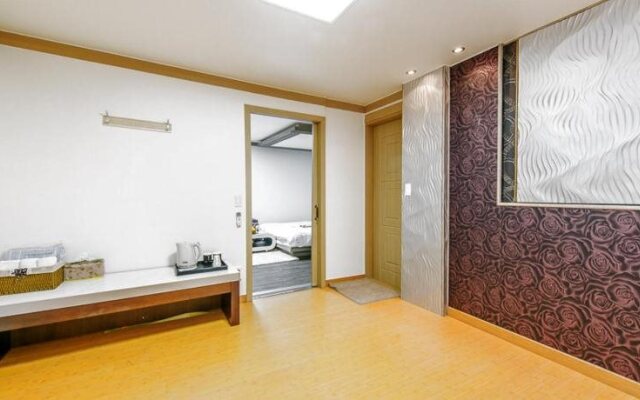 MK Hotel