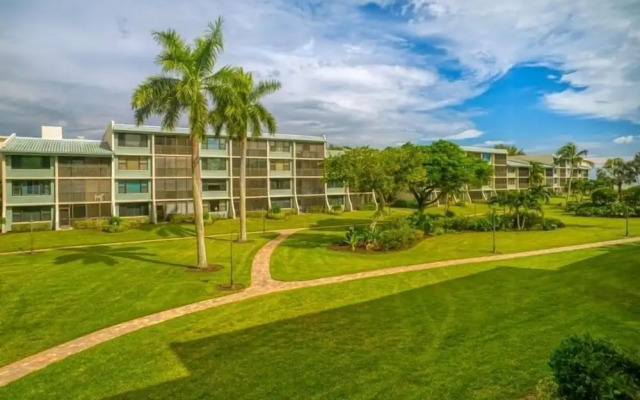 Loggerhead 282 2 Bedroom Condo by RedAwning