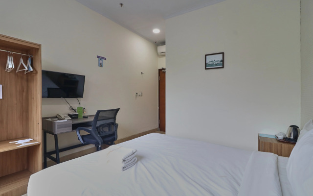 Aranis Hotel