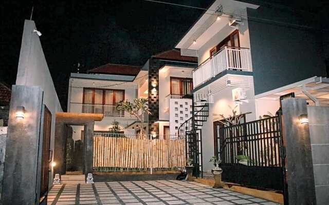 Adi's CoLiving Villa