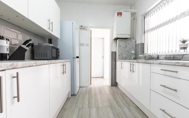 Tanzanite - 5 Bedroom House / Sleeps 10