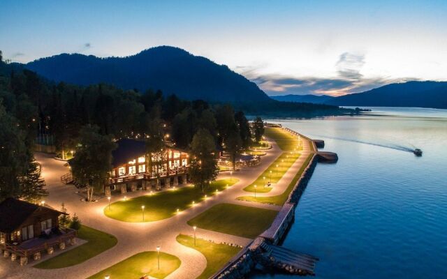 Алтай Вилладж Телецкое