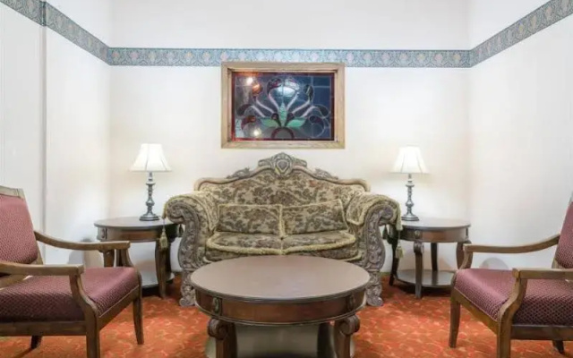 Days Inn Hutchinson