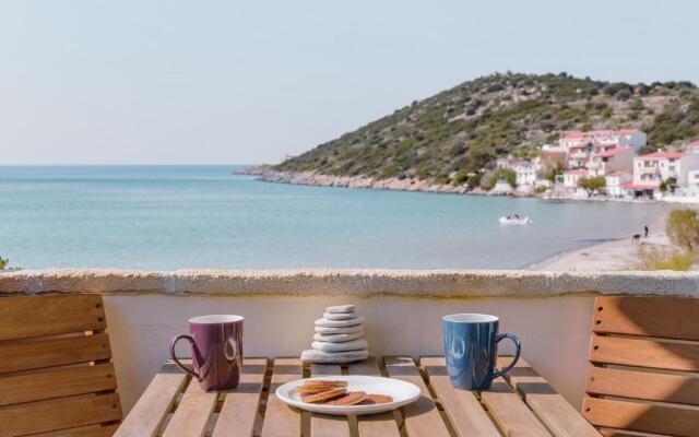 SeaView Apartment & Studio