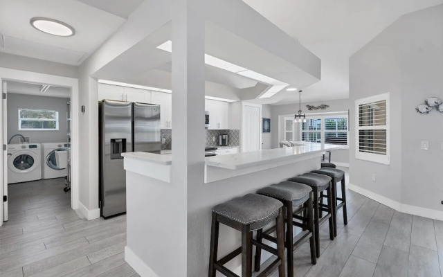 5520 Almar Drive