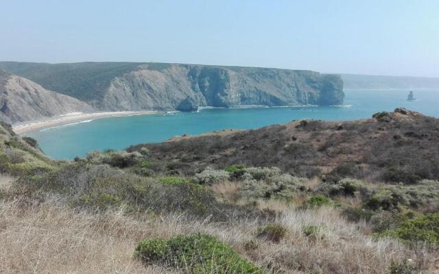 Cozy apartment in Algarve West Coast - Aljezur (2 min da Praia Monte Clérigo)