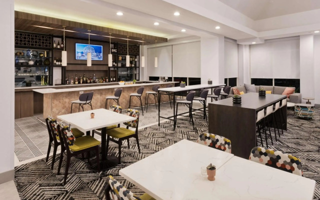 Hilton Garden Inn Birmingham/Lakeshore Drive