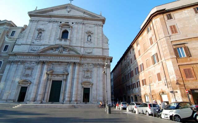 In and Out Piazza Navona