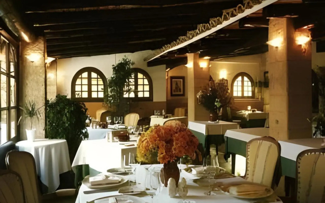 Petit Hotel Restaurante Ses Rotges - Adults Only