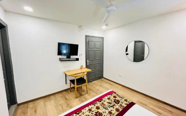 Qotel Hotel La Sarane Preet Vihar