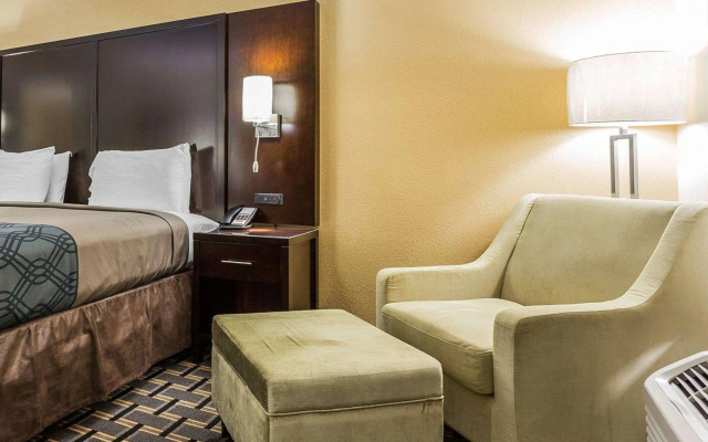 Econo Lodge Coliseum