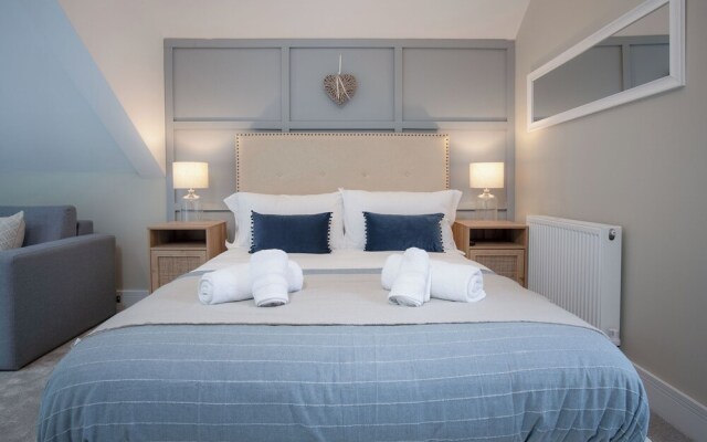 The Hideaway - 2 Bed Holiday Home - Little Haven