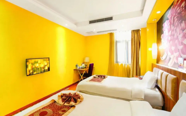 Huaxiang Shengshi Hotel