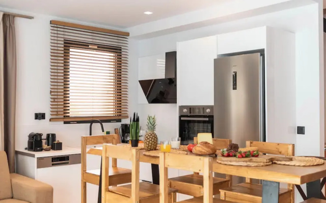 D Palm Premium Living