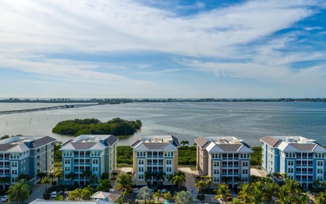 Luxury Waterfront 3 Bedroom Margaritaville Condo by RedAwning