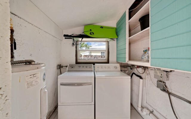 Poinsettia FTL Home by PMI