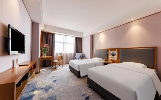 Golden City Hotel