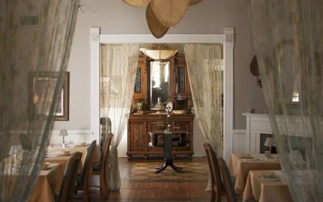 Seven Sisters Inn