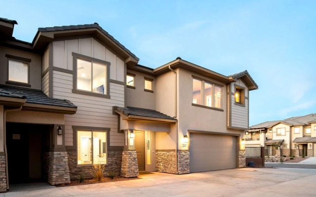 Winner, Winner! 13 Bedroom Home