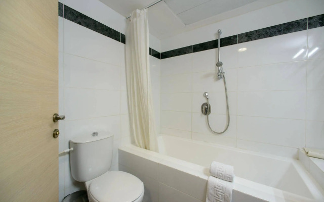 Royalty Suites