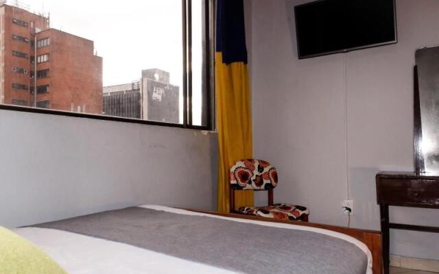 1083 Los Cerros de Bogotá