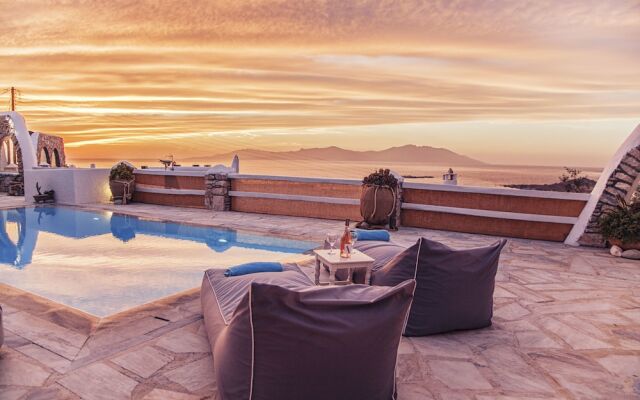 Mykonos Hippy Luxury