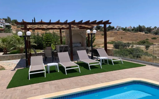 Magnolia CAPTAINS HOUSE with A POOL