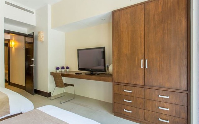 Aldea Thai 06 by Tripintravel