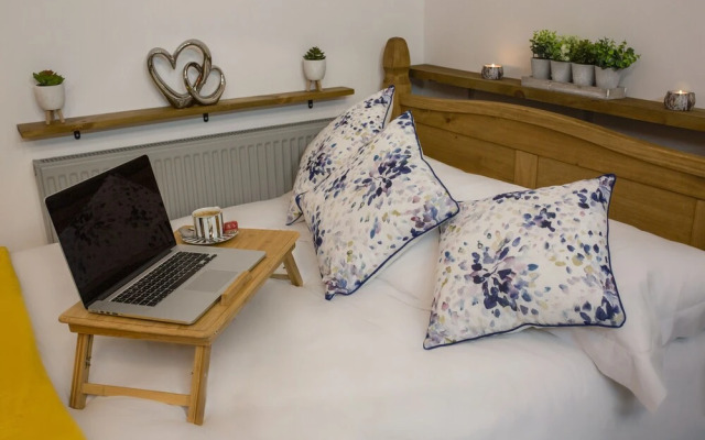 Cades Accommodation
