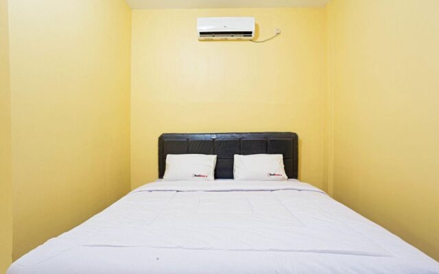 RedDoorz Plus near Halim Perdanakusuma 2