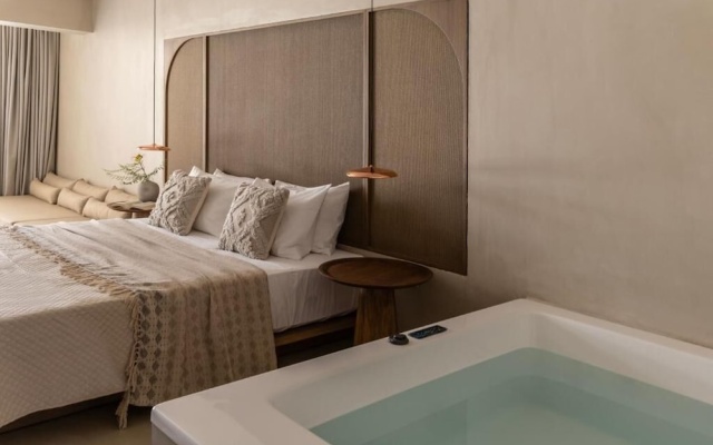 Elea Luxury Suites