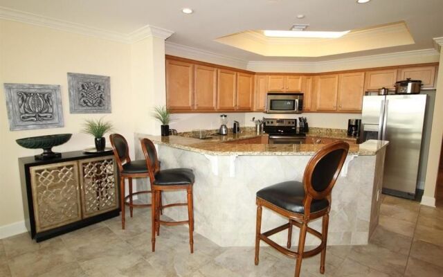 Phoenix West Ii Condominiums