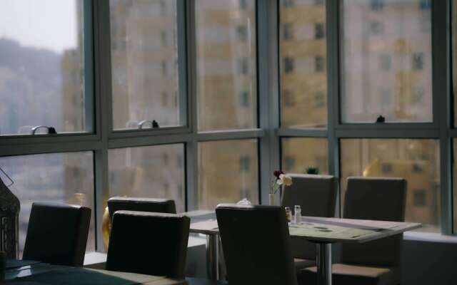 Nour Al Thuria Hotel