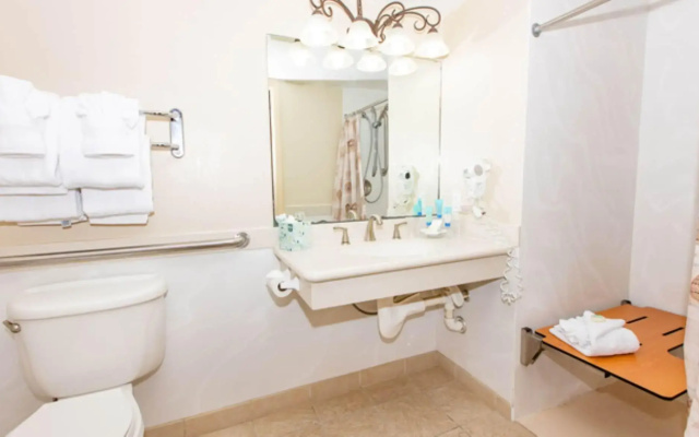 Tween Waters Island Resort & Spa