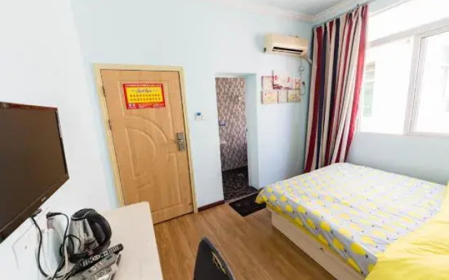 Nanchang Light Blue Homestay (Shuanggang Subway Station Branch)