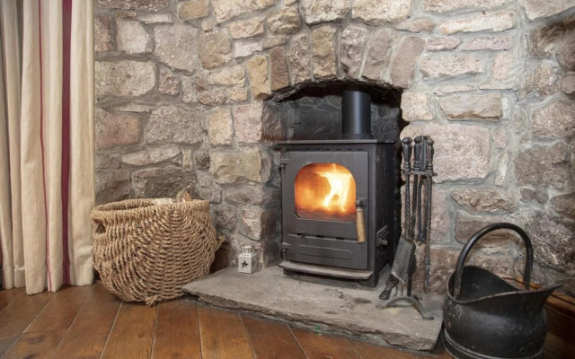 Hill End Barn - 1 Bed Barn Conversion - Llangennith