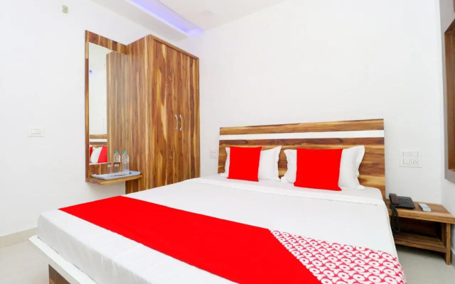 OYO 40722 Hotel Galaxy