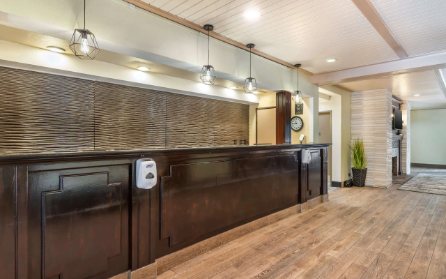 Best Western John Muir Inn