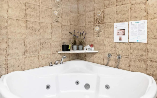 Three-Bedroom Holiday home in Millinge 1