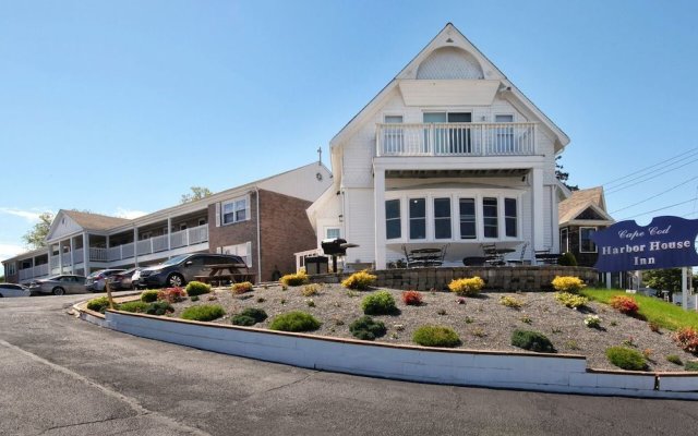 Cape Cod Harbor House Inn