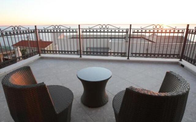 Sunset Residence