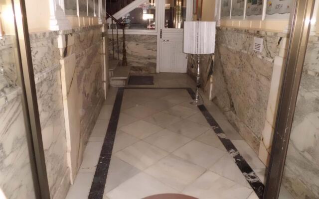 Hostal Lima