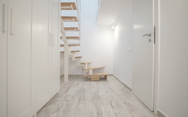 CN2i Luxury Accommodation DC