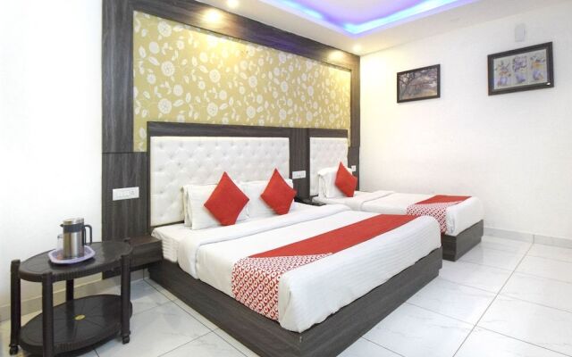 Oyo 16629 Hotel Jp International