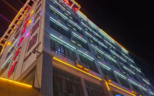 Huyang Business Hotel