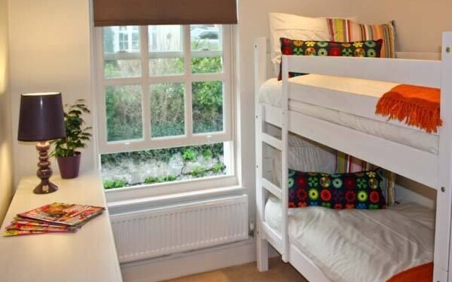 Crown Cottage