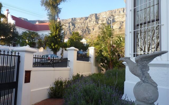One Kensington Boutique Hotel